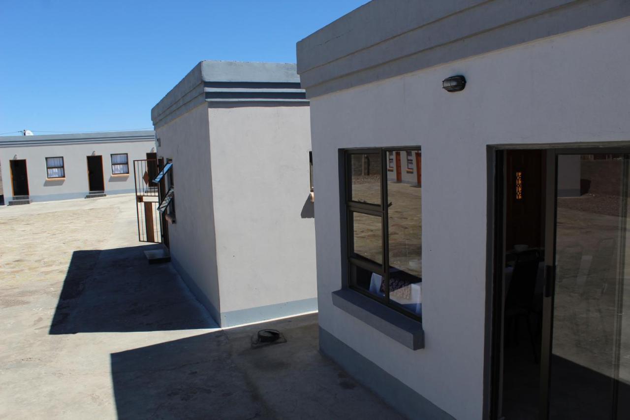 Davilla Guest House Mazenod Bagian luar foto
