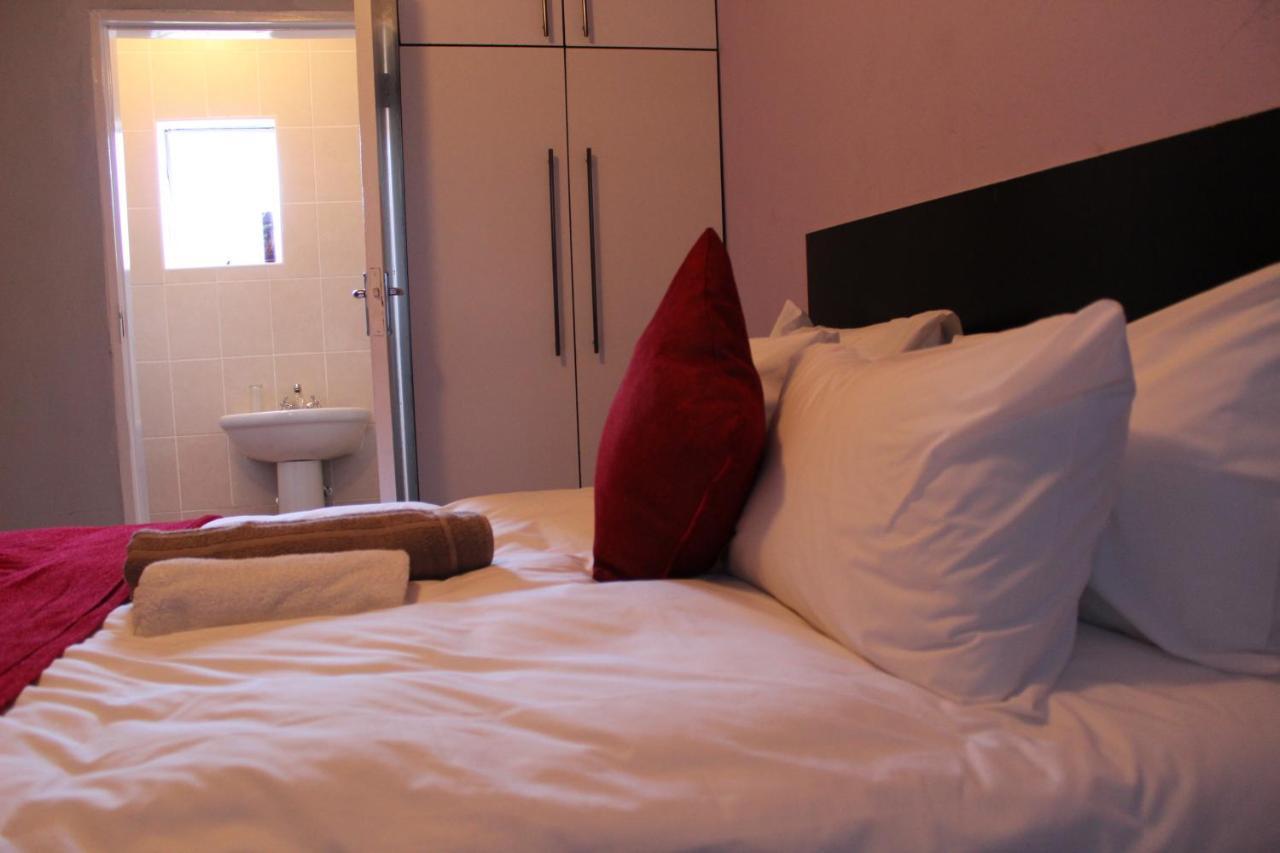 Davilla Guest House Mazenod Bagian luar foto