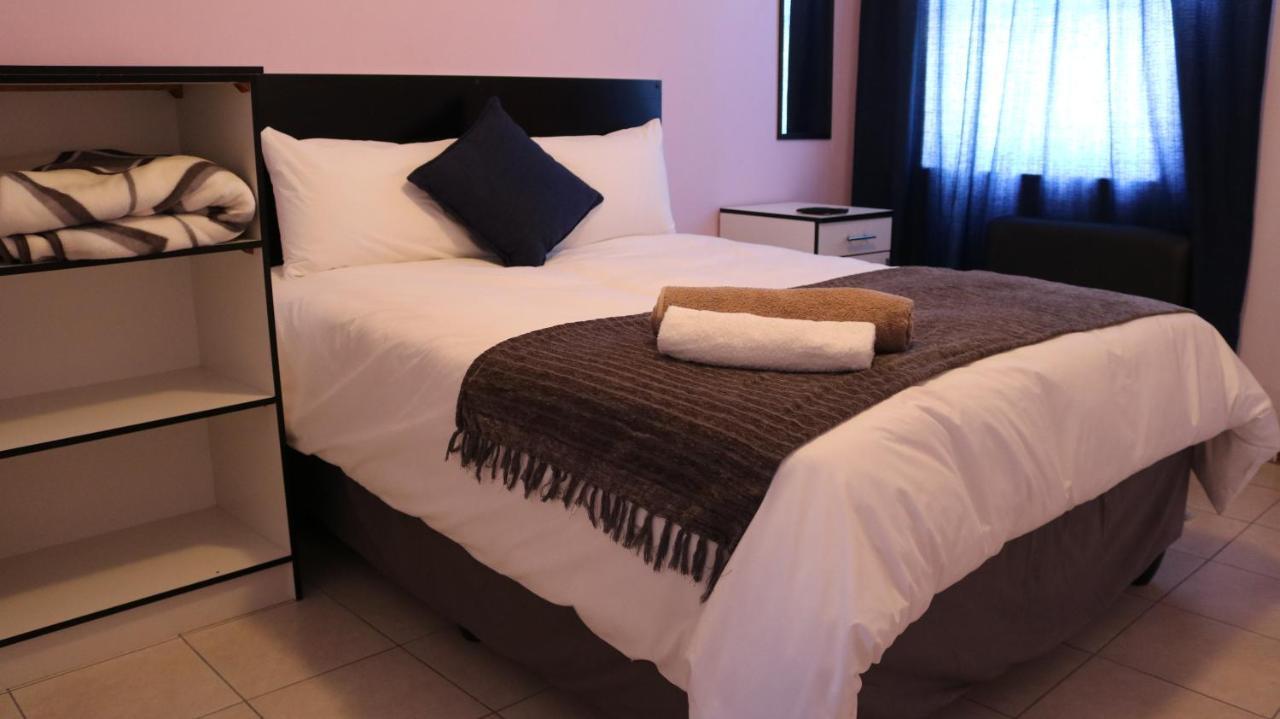 Davilla Guest House Mazenod Bagian luar foto