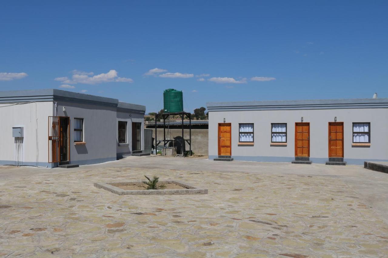 Davilla Guest House Mazenod Bagian luar foto