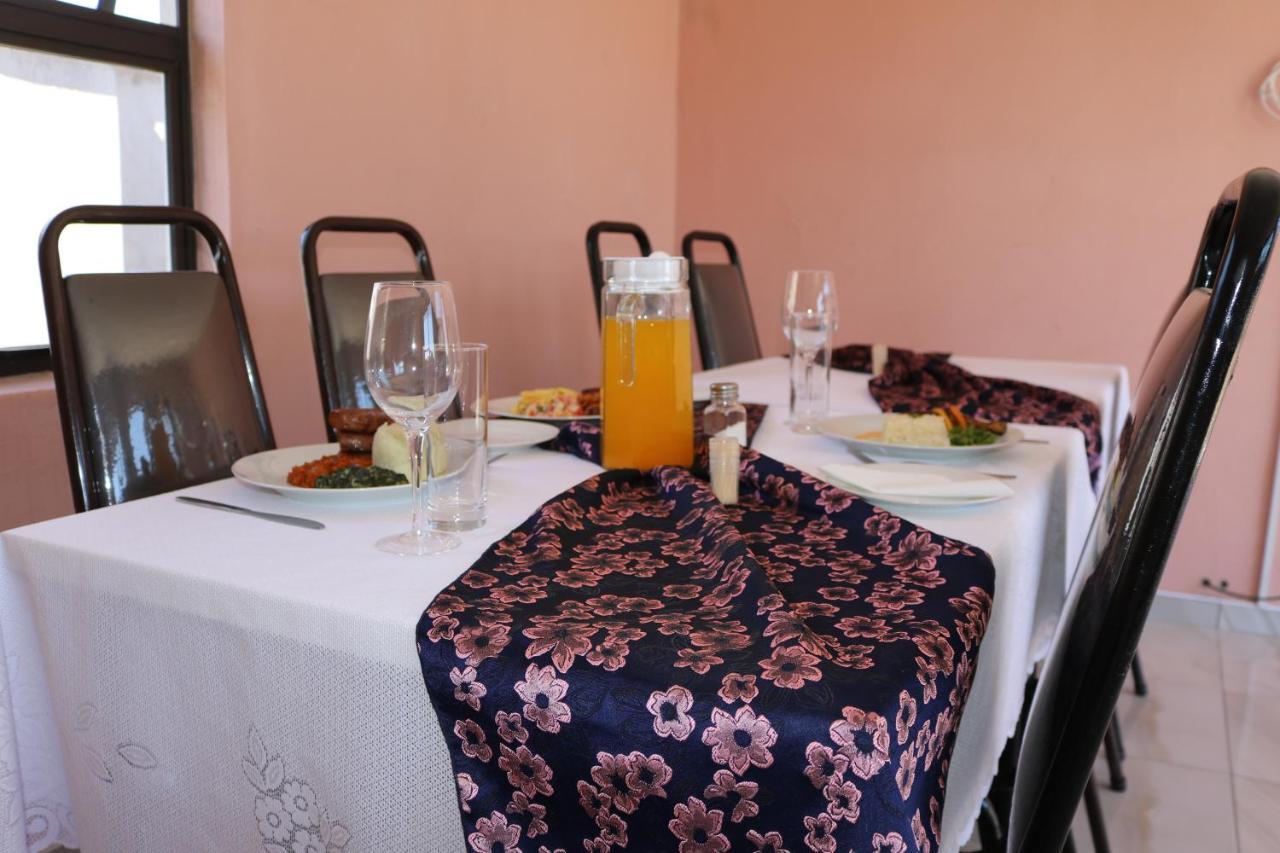 Davilla Guest House Mazenod Bagian luar foto